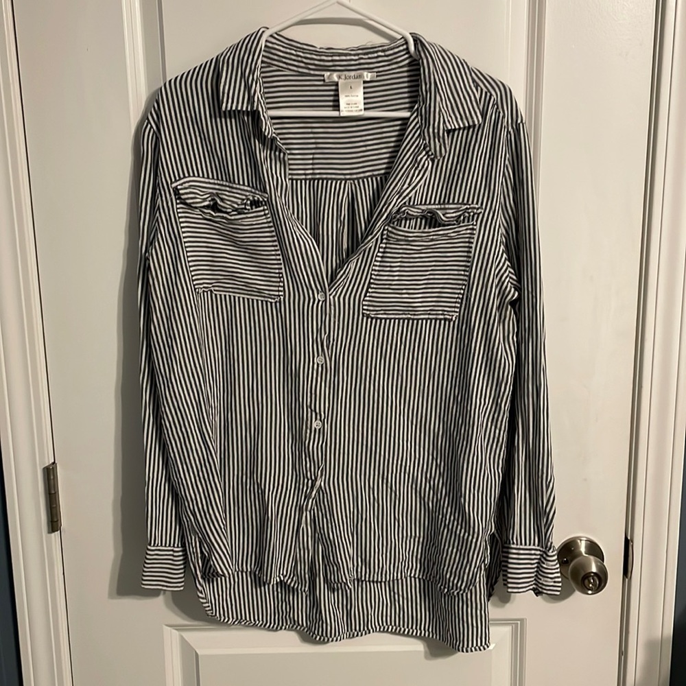 Long sleeve button up, size L